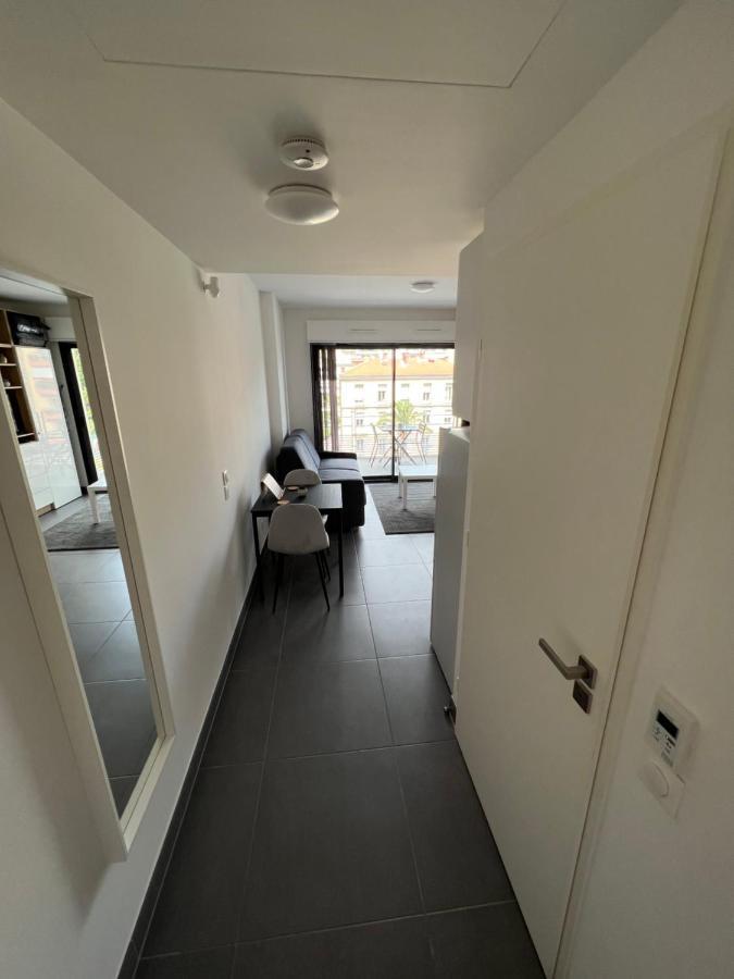 Appartement Tout Equipe Centre Ville Menton Exterior photo